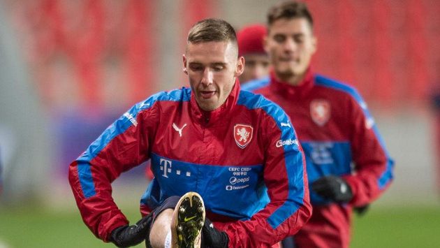 Český reprezentant Pavel Kadeřábek dobře ví, jak tvrdý je fotbalový život v Německu Český reprezentant Pavel Kadeřábek dobře ví, jak tvrdý je fotbalový život v Německu