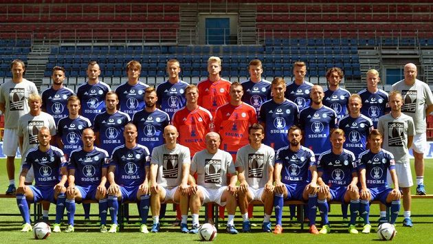 Fotbalisté Sigmy Olomouc na Andrově stadiónu v Olomouci při fotografování týmu před zahájením prvoligové sezóny. Fotbalisté Sigmy Olomouc na Andrově stadiónu v Olomouci při fotografování týmu před zahájením prvoligové sezóny.