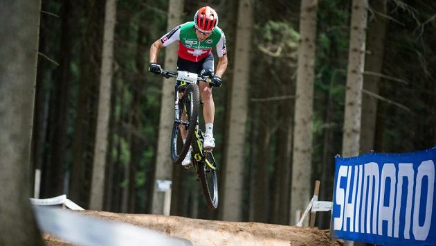 Nino Schurter při tréninku před MS v Novém Městě na Moravě. Nino Schurter při tréninku před MS v Novém Městě na Moravě.