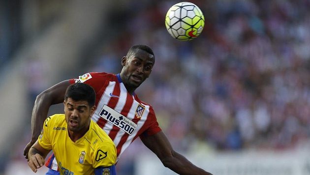Kolumbijec Jackson Martínez (vzadu) vyměnil atraktivní španělskou La Ligu a dres Atlétika Madrid za čínský Kuang-čou Evergrande. Kolumbijec Jackson Martínez (vzadu) vyměnil atraktivní španělskou La Ligu a dres Atlétika Madrid za čínský Kuang-čou Evergrande.