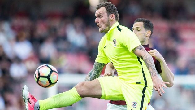 Jakub Řezníček z Brna a Mario Holek ze Sparty. Jakub Řezníček z Brna a Mario Holek ze Sparty.