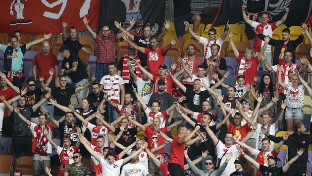 Slávističtí fanoušci se mohou těšit na další posilu. Slávističtí fanoušci se mohou těšit na další posilu.
