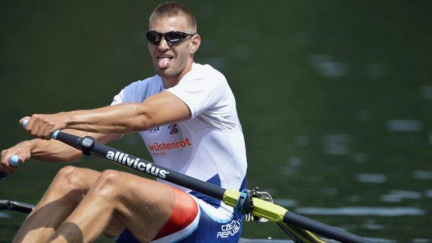Veslaři Ondřeji Synkovi se vrací velký soupeř. Veslaři Ondřeji Synkovi se vrací velký soupeř.