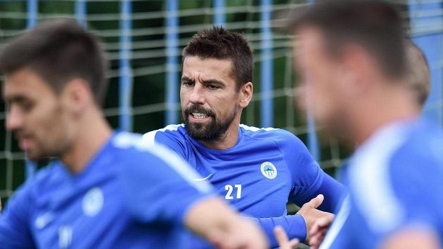 Fotbalista Milan Baroš na tréninku Slovanu Liberec. Fotbalista Milan Baroš na tréninku Slovanu Liberec.