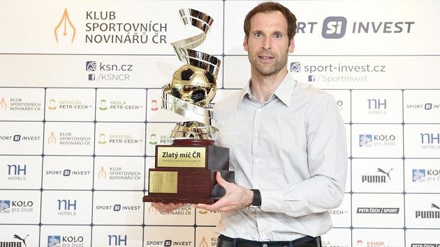 Brankář Petr Čech během vyhlášení ankety Klubu sportovního novinářů Zlatý míč. Brankář Petr Čech během vyhlášení ankety Klubu sportovního novinářů Zlatý míč.