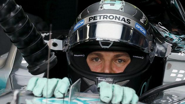 Německý pilot Nico Rosberg z Mercedesu - vítěz kvalifikace v Sao Paulu. Německý pilot Nico Rosberg z Mercedesu - vítěz kvalifikace v Sao Paulu.