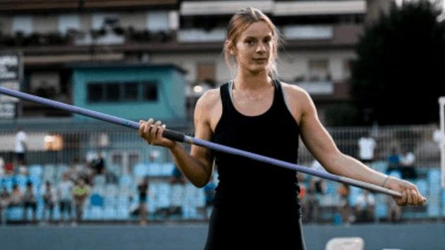 Řecká oštěpařka Elína Tzéngková se stala v 17 letech juniorskou světovou rekordmankou. Řecká oštěpařka Elína Tzéngková se stala v 17 letech juniorskou světovou rekordmankou.