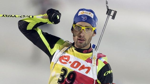 Francouzský biatlonista Martin Fourcade oslavuje vítězství v sobotním závodu SP v Ruhpoldingu Francouzský biatlonista Martin Fourcade oslavuje vítězství v sobotním závodu SP v Ruhpoldingu