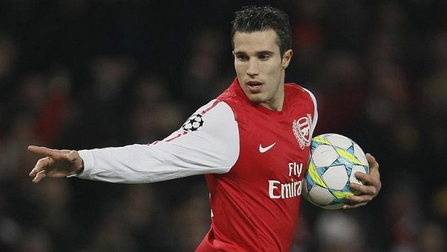 Rabin van Persie opouští Arsenal a míří do Manchesteru United. Rabin van Persie opouští Arsenal a míří do Manchesteru United.