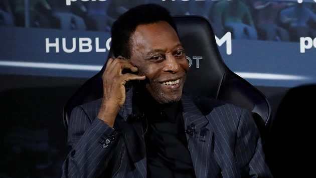 Legendární fotbalista Pelé byl v Paříži hospitalizován. Legendární fotbalista Pelé byl v Paříži hospitalizován.