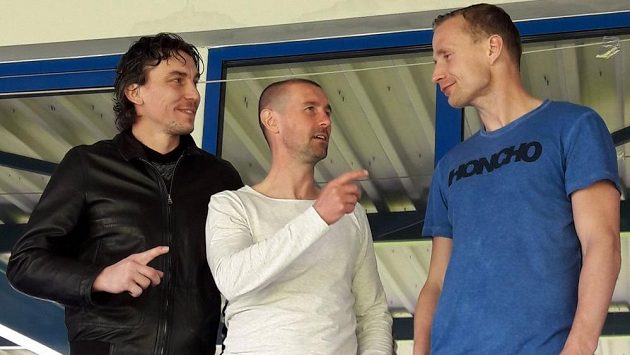 Hvězdné trio libereckých asistentů kouče Holoubka. Zleva Marek Čech, Miroslav Holeňák a Jiří Jarošík. Hvězdné trio libereckých asistentů kouče Holoubka. Zleva Marek Čech, Miroslav Holeňák a Jiří Jarošík.
