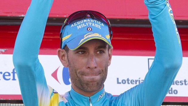 Italský cyklista Vicenzo Nibali zvýšil svůj náskok v průběžném pořadí Vuelty. Italský cyklista Vicenzo Nibali zvýšil svůj náskok v průběžném pořadí Vuelty.