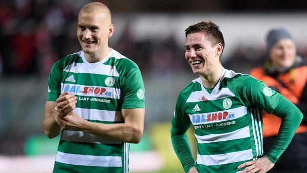 Fotbalisté Bohemians Daniel Köstl a Jan Vodháněl po vítězném derby se Slavií Fotbalisté Bohemians Daniel Köstl a Jan Vodháněl po vítězném derby se Slavií
