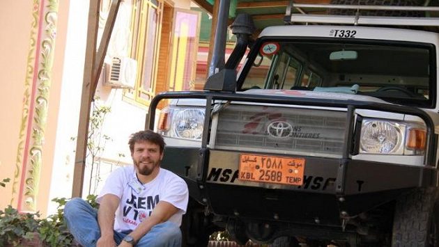 Lékař bez hranic nebo afghánský bojovník? Zcela určitě ale běžec! Lékař bez hranic nebo afghánský bojovník? Zcela určitě ale běžec!