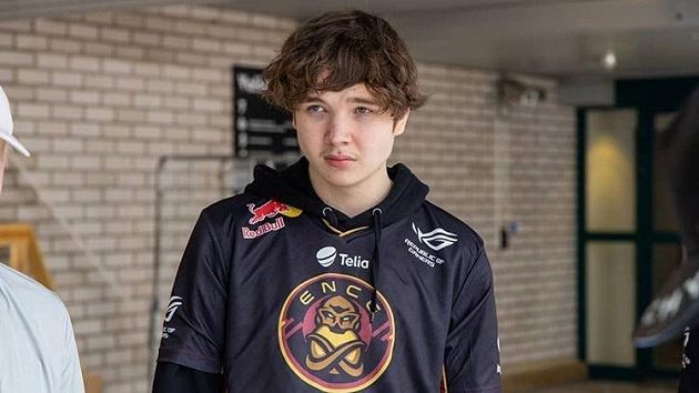 Finský profesionální hráč ve hře CS:GO Elias Jamppi Olkkonen Zdroj: Instgram @eliasolkkonen Finský profesionální hráč ve hře CS:GO Elias Jamppi Olkkonen Zdroj: Instgram @eliasolkkonen