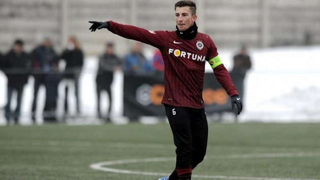 Sparťanský záložník Lukáš Vácha v přípravném duelu proti Banské Bystrici. Sparťanský záložník Lukáš Vácha v přípravném duelu proti Banské Bystrici.