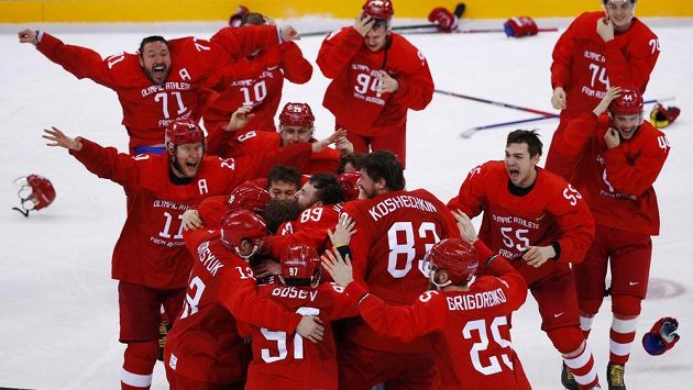 Ruská zlatá radost. Sborná vyhrála finále olympijského hokejového turnaje. Ruská zlatá radost. Sborná vyhrála finále olympijského hokejového turnaje.