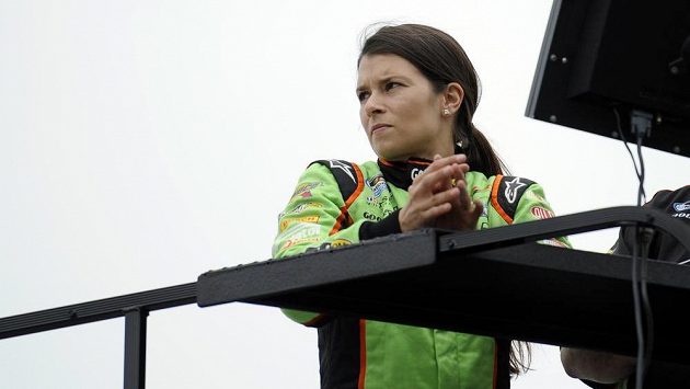 Danica Patrick na snímku z roku 2012. Danica Patrick na snímku z roku 2012.