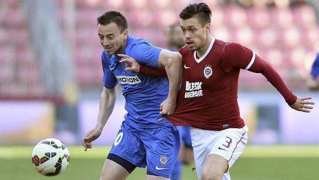 Zleva Miroslav Keresteš z Brna a Václav Kadlec ze Sparty. Zleva Miroslav Keresteš z Brna a Václav Kadlec ze Sparty.