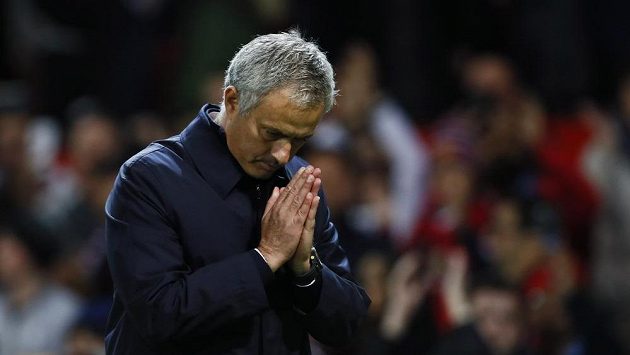 Po remíze s Kanonýry cítil José Mourinho frustraci. Po remíze s Kanonýry cítil José Mourinho frustraci.