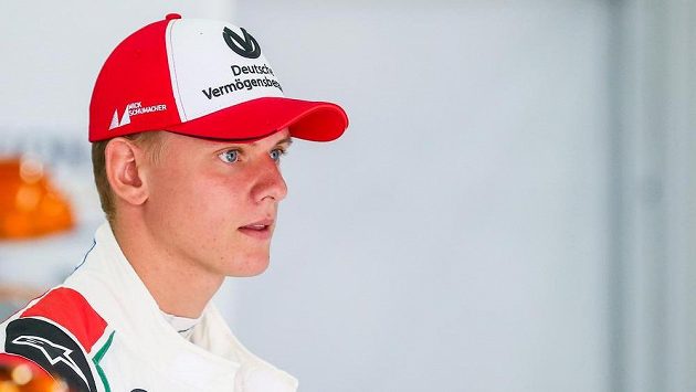 Mick Schumacher, syn legendárního Michaela Schumachera. Mick Schumacher, syn legendárního Michaela Schumachera.