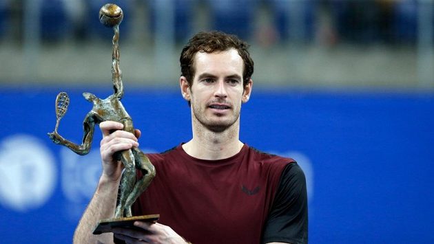 Andy Murray vyhrál turnaj po zranění kyčle. Andy Murray vyhrál turnaj po zranění kyčle.