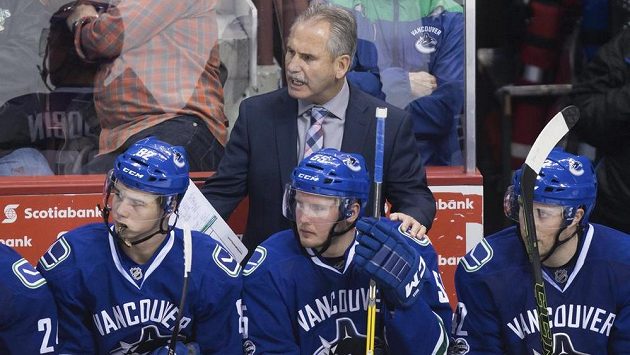 Willie Desjardins skončil na lavičce Vancouveru. Willie Desjardins skončil na lavičce Vancouveru.