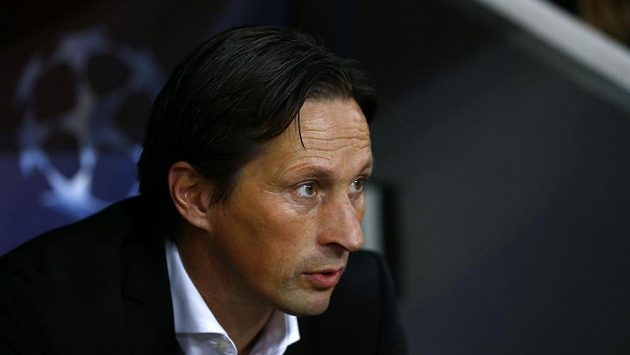 Trenér Bayeru Leverkusen Roger Schmidt. Trenér Bayeru Leverkusen Roger Schmidt.