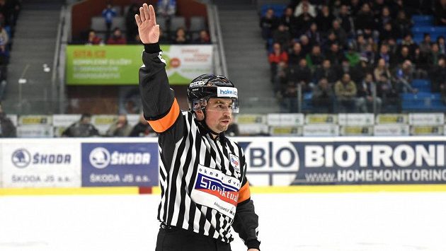 Hokejový rozhodčí Pavel Hodek. Hokejový rozhodčí Pavel Hodek.