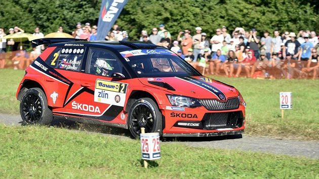 Jan Kopecký a Pavel Dresler s vozem Škoda Fabia R5. Jan Kopecký a Pavel Dresler s vozem Škoda Fabia R5.