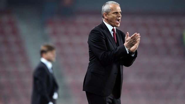 Trenér Sparty Vítězslav Lavička během utkání s Plzní. Trenér Sparty Vítězslav Lavička během utkání s Plzní.