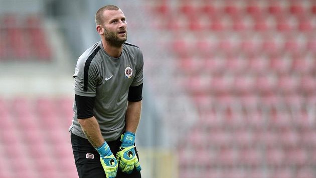 Brankář Sparty Praha David Bičík během předzápasového tréninku před utkáním Superpoháru s Viktorií Plzeň. Brankář Sparty Praha David Bičík během předzápasového tréninku před utkáním Superpoháru s Viktorií Plzeň.