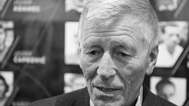 Ve věku 76 let zemřela legenda slovenského fotbalu Jozef Adamec, stříbrný medailista z mistrovství světa 1962 v Chile. Ve věku 76 let zemřela legenda slovenského fotbalu Jozef Adamec, stříbrný medailista z mistrovství světa 1962 v Chile.