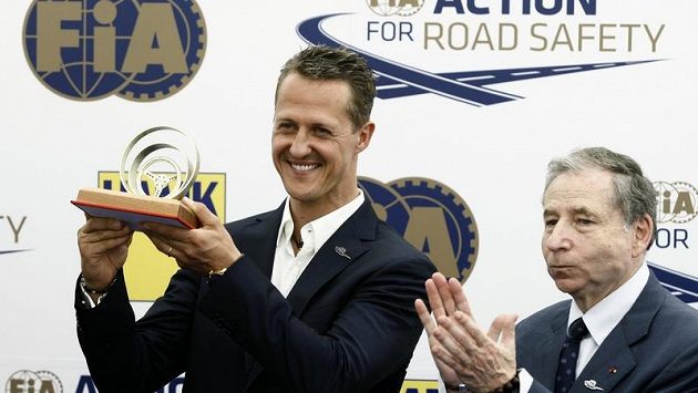 Šéf FIA Jean Todt s Michaelem Schumacherem. Šéf FIA Jean Todt s Michaelem Schumacherem.