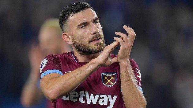 Záložník Robert Snodgrass odchází z West Hamu. Záložník Robert Snodgrass odchází z West Hamu.