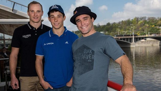 Tři nejžhavější adepti na místenku pro Rio, zprava Vavřinec Hradilek, Jiří Prskavec a Vít Přindiš. Tři nejžhavější adepti na místenku pro Rio, zprava Vavřinec Hradilek, Jiří Prskavec a Vít Přindiš.