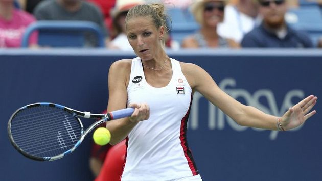 Karolína Plíšková smetla v Cincinnati Španělku Garbině Muguruzaovou a bude hrát o titul. Karolína Plíšková smetla v Cincinnati Španělku Garbině Muguruzaovou a bude hrát o titul.