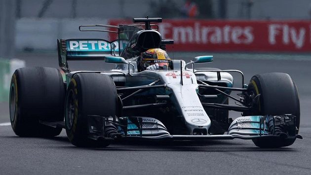 Lewis Hamilton si jede pro titul mistra světa... Obhájí ho i za rok? Lewis Hamilton si jede pro titul mistra světa... Obhájí ho i za rok?