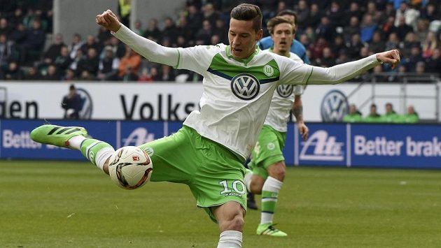 Záložník Wolfsburgu Julian Draxler. Záložník Wolfsburgu Julian Draxler.