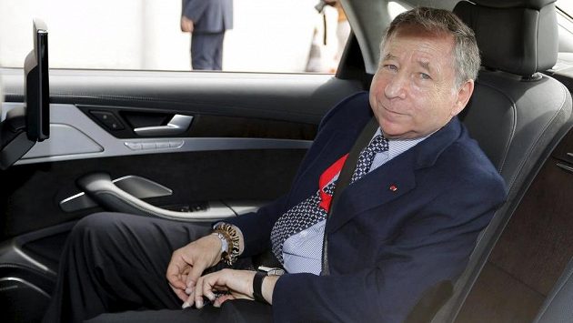 Prezident Mezinárodní automobilové federace Jean Todt při letošním ročníku vytrvalostního závodu 24h Le Mans. Prezident Mezinárodní automobilové federace Jean Todt při letošním ročníku vytrvalostního závodu 24h Le Mans.