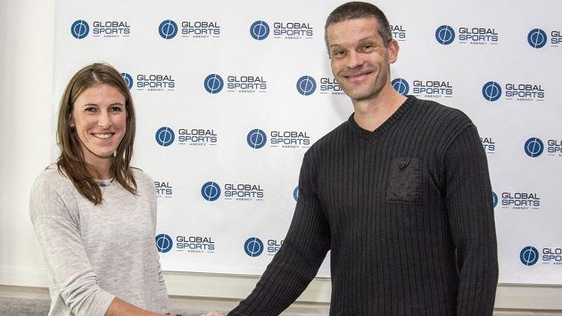 Koučem dvojnásobné mistryně světa na 400 m překážek Zuzany Hejnové je Němec Falk Balzer. Koučem dvojnásobné mistryně světa na 400 m překážek Zuzany Hejnové je Němec Falk Balzer.