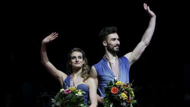Francouzští krasobruslaři Gabriella Papadakisová a Guillaume Cizeron. Francouzští krasobruslaři Gabriella Papadakisová a Guillaume Cizeron.