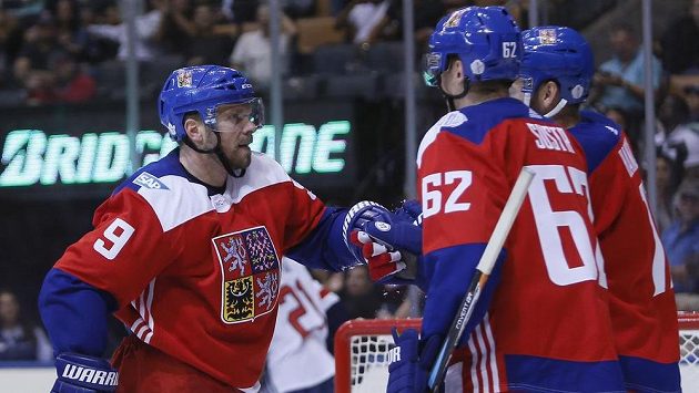 Milan Michálek (vlevo) byl ústřední postavou české reprezentace proti Američnaům. Milan Michálek (vlevo) byl ústřední postavou české reprezentace proti Američnaům.