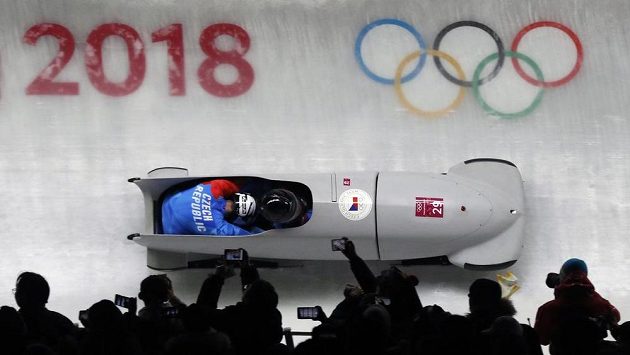 Jan Vrba a Jakub Havlín při olympijském závodu dvojbobů v Pchjongčchangu. Jan Vrba a Jakub Havlín při olympijském závodu dvojbobů v Pchjongčchangu.