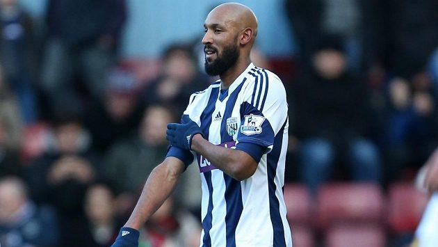 Nicolas Anelka v dresu West Bromwiche se raduje z gólu. Nicolas Anelka v dresu West Bromwiche se raduje z gólu.