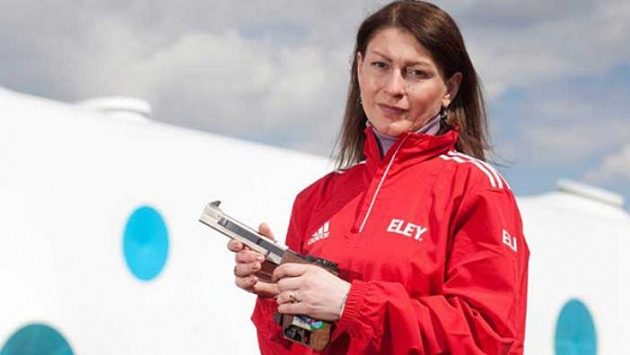 Gruzínská sportovní střelkyně Nino Salukvadzeová má před sebou rekordní devátý start na olympijských hrách v řadě. Gruzínská sportovní střelkyně Nino Salukvadzeová má před sebou rekordní devátý start na olympijských hrách v řadě.