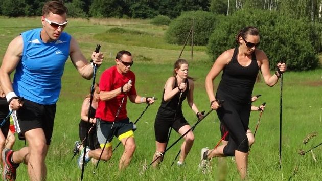 Nordic running, běhání s holemi. Neznáte? Poznáte. Nordic running, běhání s holemi. Neznáte? Poznáte.