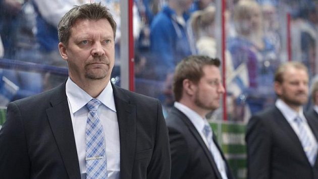 Kouč Finů Jukka Jalonen. Kouč Finů Jukka Jalonen.
