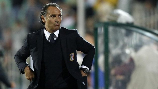 Kouč italských fotbalistů Cesare Prandelli Kouč italských fotbalistů Cesare Prandelli