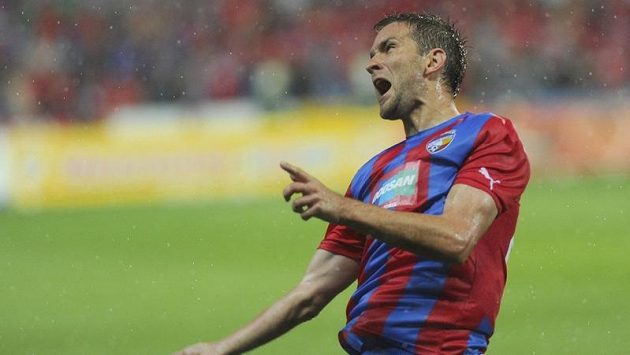 Marek Bakoš z Plzně se raduje ze své vítězné a postupové branky proti Lokerenu. Marek Bakoš z Plzně se raduje ze své vítězné a postupové branky proti Lokerenu.